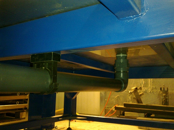 20121127425m.jpg