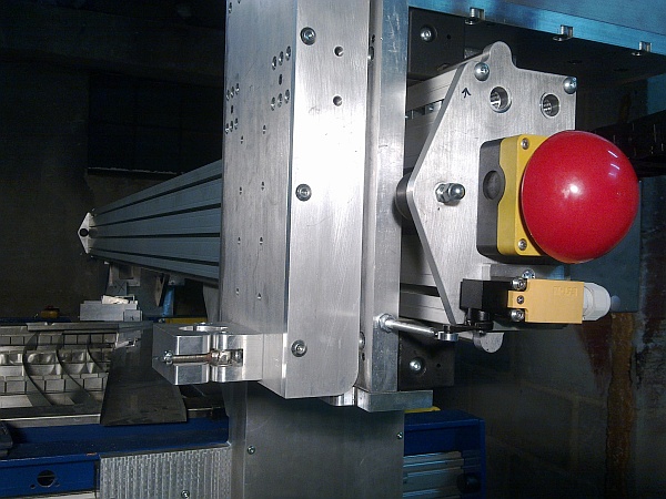 20121205464m.jpg