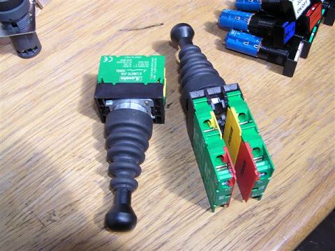 Joysticki.JPG