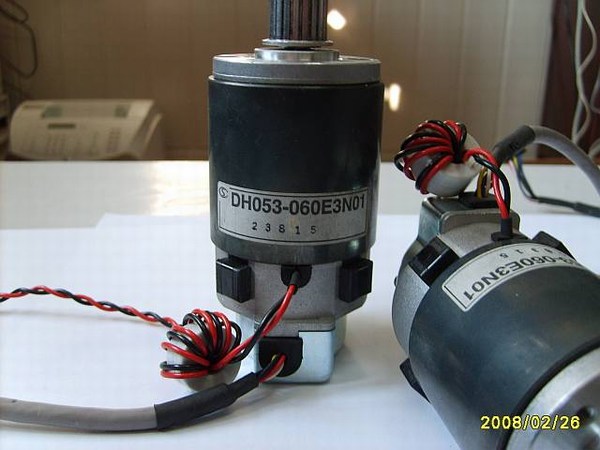 mini-319847218_2.jpg