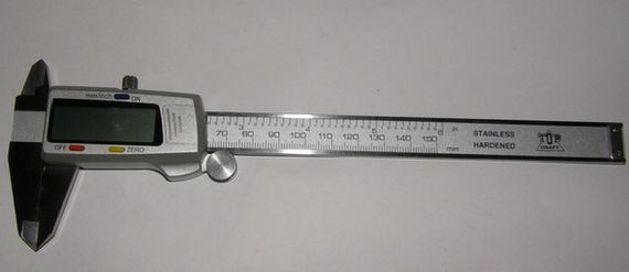 suwmiarka elektroniczna.jpg