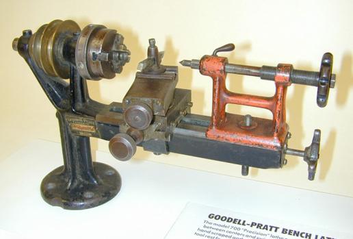 Goodall700Pol.jpg