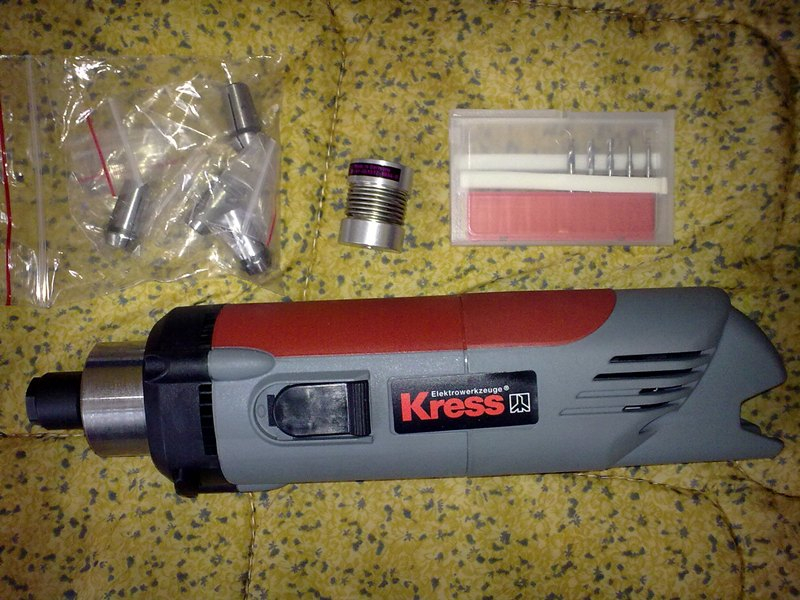 Kress 1050W wraz z tulejami, pare frezów i sprzęgiełko